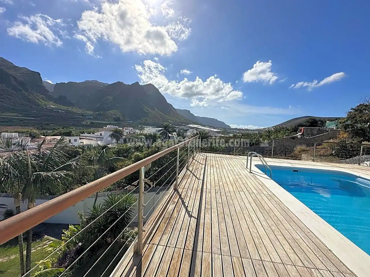 Vista exterior de Casa o chalet en venta en Los Silos con Aire acondicionado, Jardín privado y Terraza