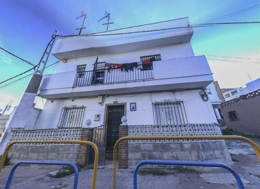 Exterior view of Flat for sale in Algeciras  with Terrace