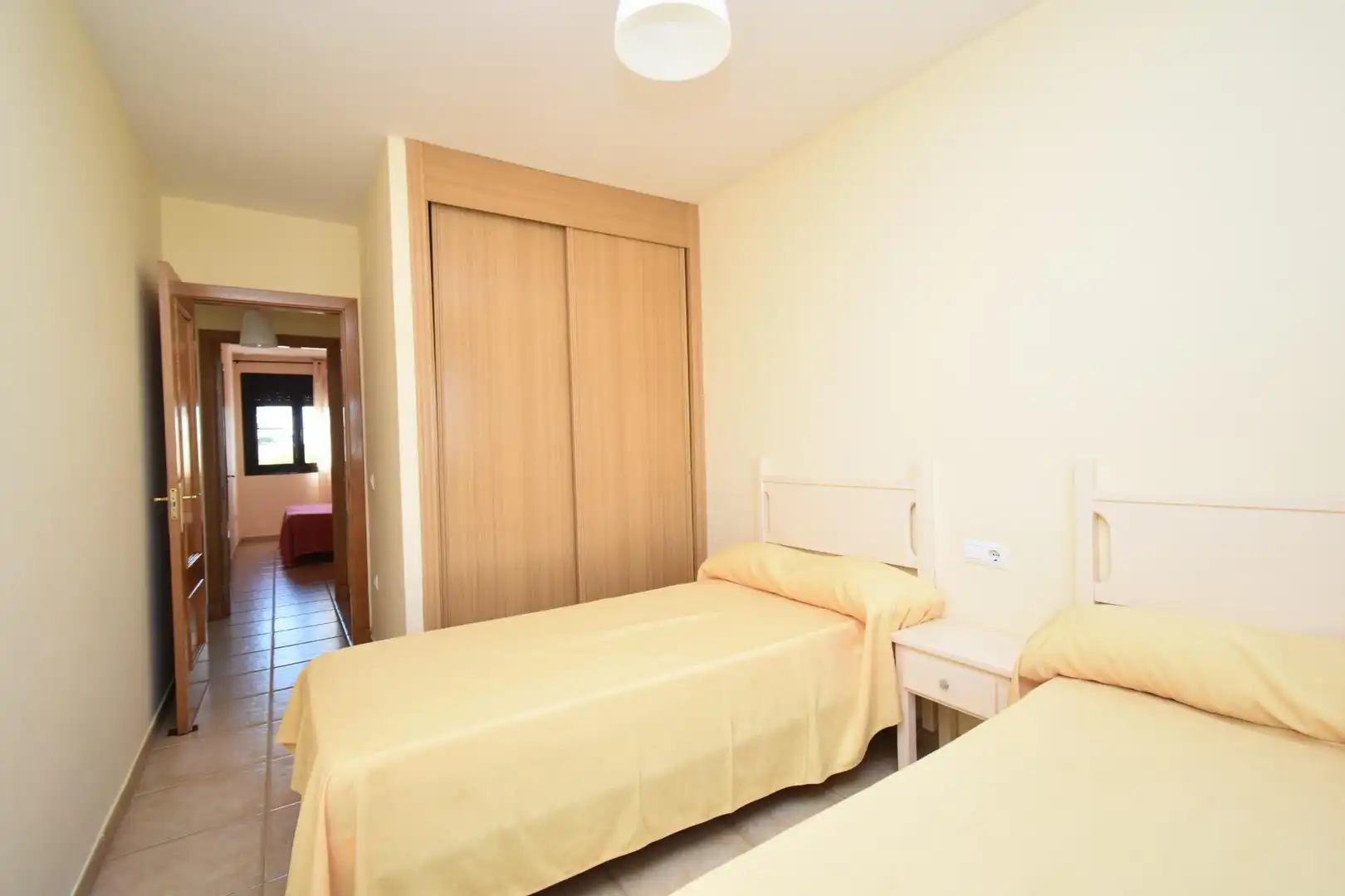 Habitación de Ático en venta en Chiclana de la Frontera con Jardín privado, Terraza y Amueblado