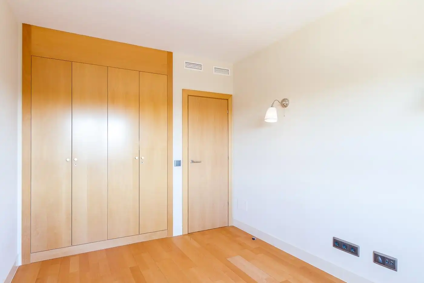 Habitación de Piso en venta en Madrid con Aire acondicionado, Calefacción y Jardín privado