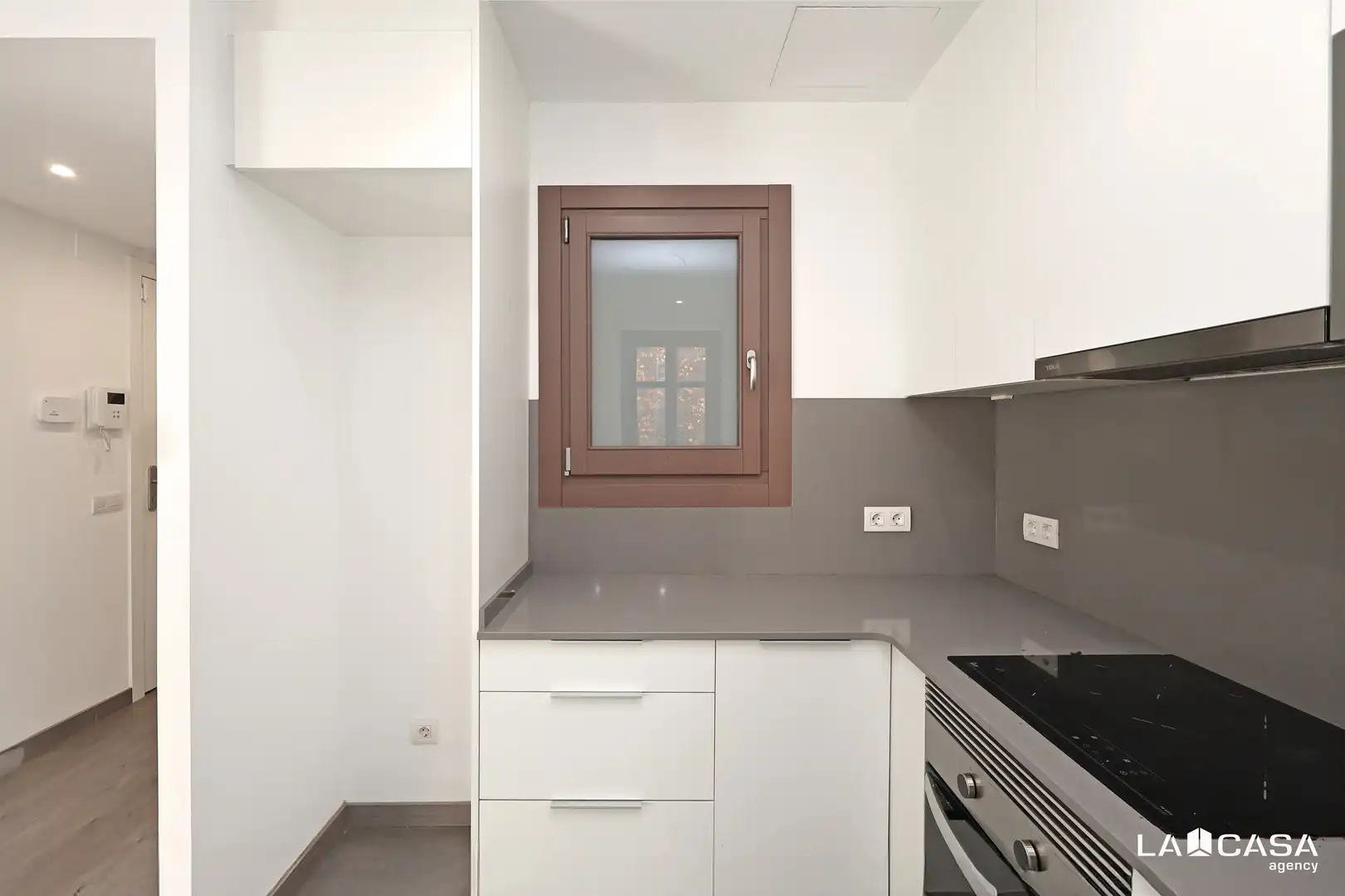 Appartamento con terrazza in vendita a Avinguda del Paral·lel, imagen 15