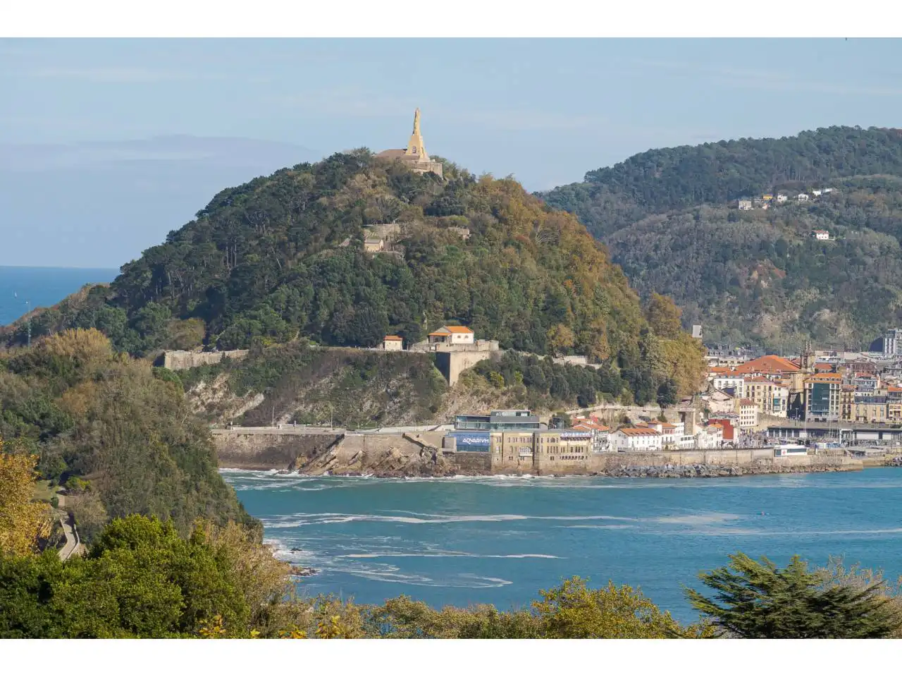 Vista exterior de Casa o xalet en venda en Donostia - San Sebastián  amb Calefacció, Jardí privat i Terrassa