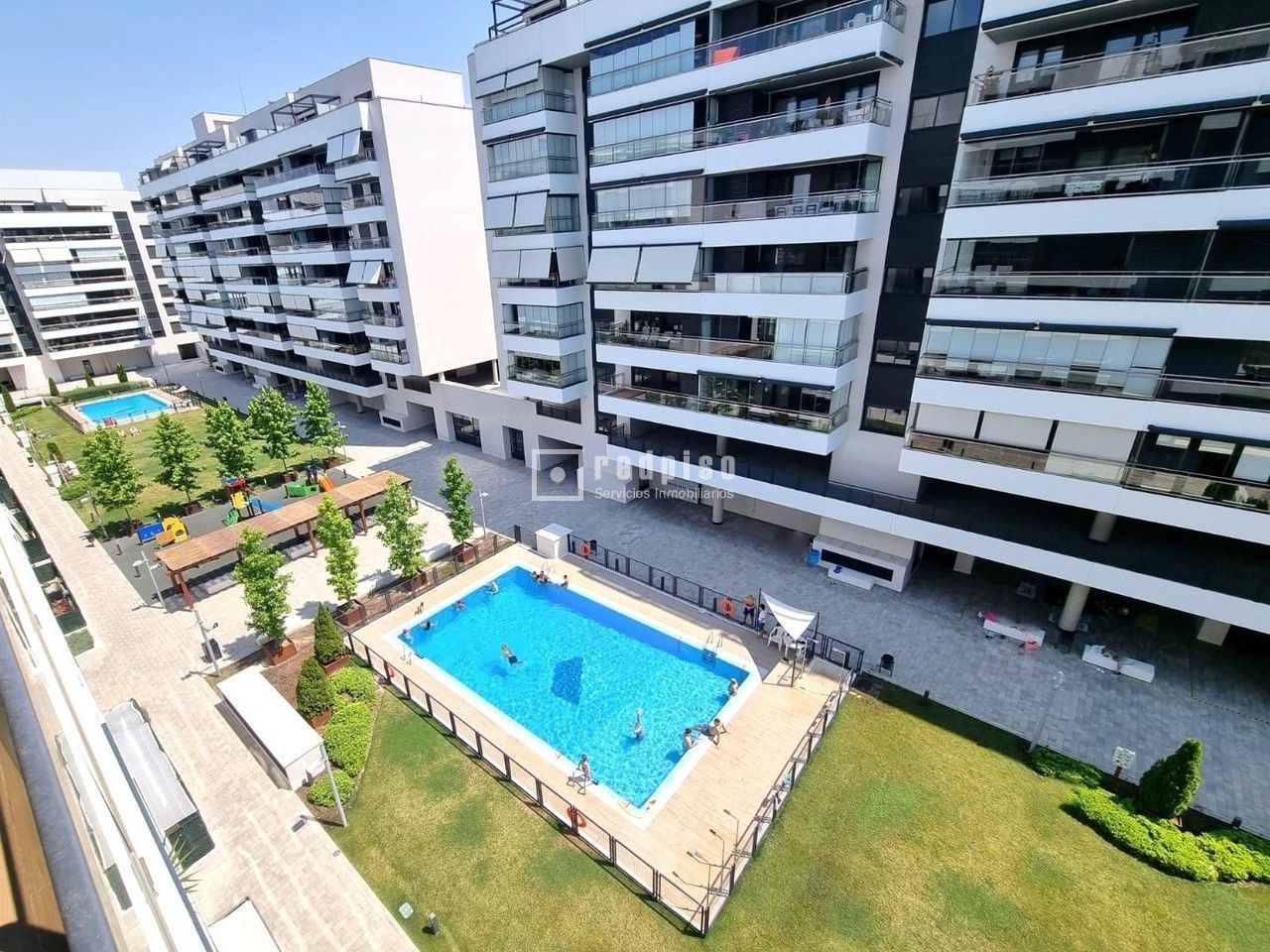 Swimming pool of Flat for sale in Rivas-Vaciamadrid  with Air Conditioner, Heating and Terrace