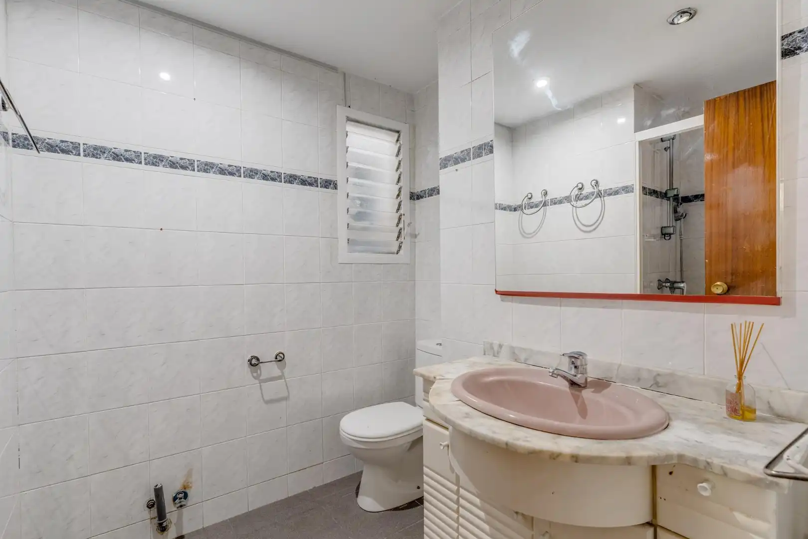 Bathroom of Flat for sale in Barcelona  with Heating, Terrace and Balcony