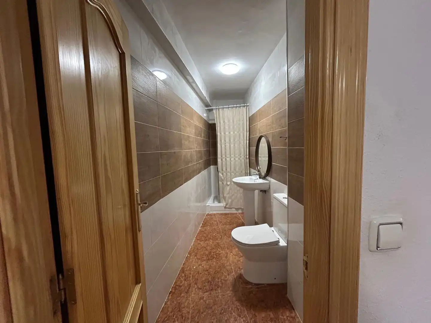 Baño de Piso en venta en Ciudad Real con Calefacción, Terraza y Amueblado