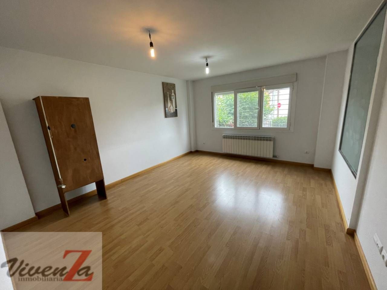 Wohnzimmer von Einfamilien-Reihenhaus zum Verkauf in Morales del Vino mit Heizung, Terrasse und Möbliert