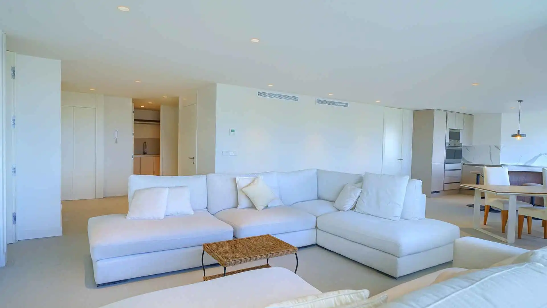 Living room of Attic for sale in Marbella  with Air Conditioner, Terrace and Storage room