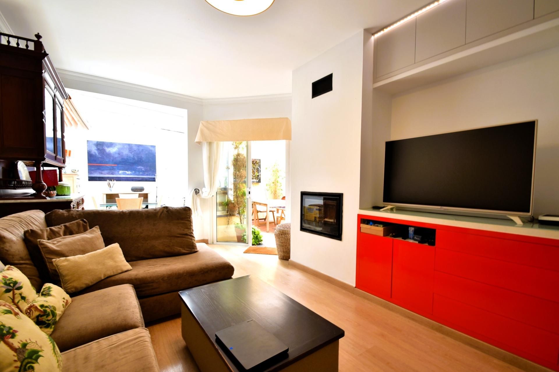 Sala d'estar de Casa adosada en venda en San Cristóbal de la Laguna amb Terrassa