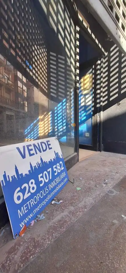 Business premises for sale in El Raval, imagen 2
