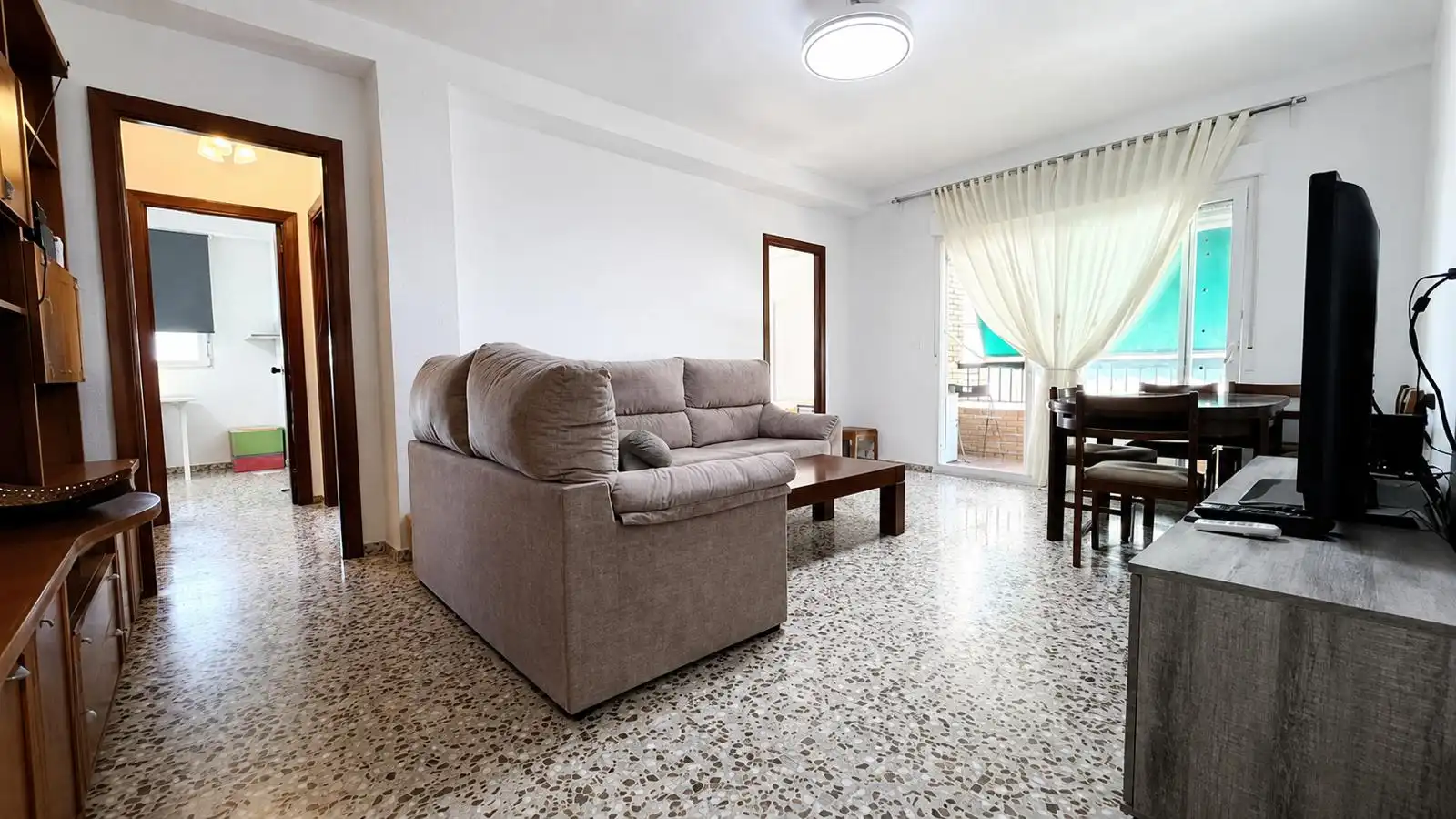 Flat for rent in Calle Carmen Conde, Ciudad Jardín