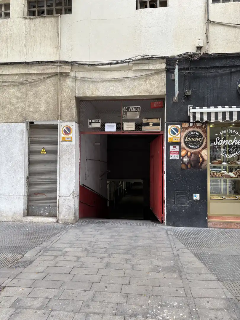 Individuale in vendita a Avenida del Catedrático Soler, imagen 6