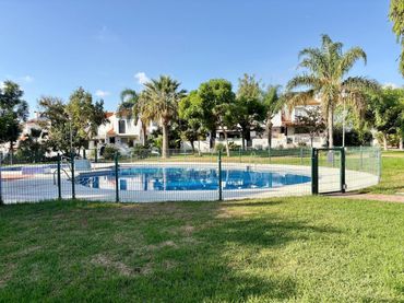 Adosado con piscina en venta en Calle Calle Alcaucín