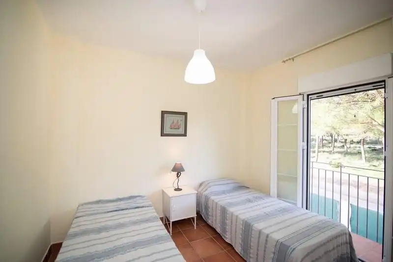 Habitación de Casa o chalet en venta en Chiclana de la Frontera con Aire acondicionado, Jardín privado y Trastero