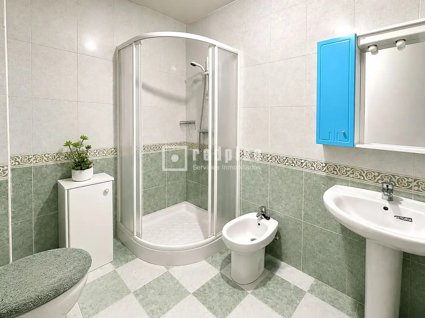 Badezimmer von Wohnung zum Verkauf in Guadalajara mit Heizung und Möbliert