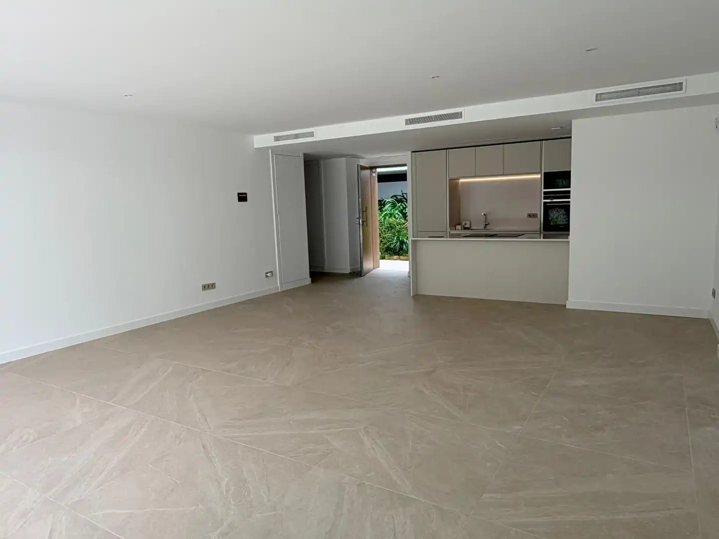 Sala de estar de Apartamento en venta en Marbella con Aire acondicionado, Jardín privado y Terraza