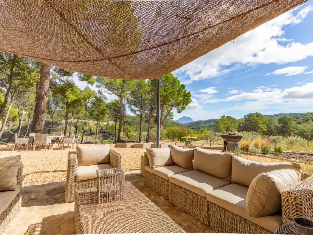 Terrassa de Casa o xalet en venda en Torremanzanas / La Torre de les Maçanes amb Aire condicionat, Jardí privat i Piscina