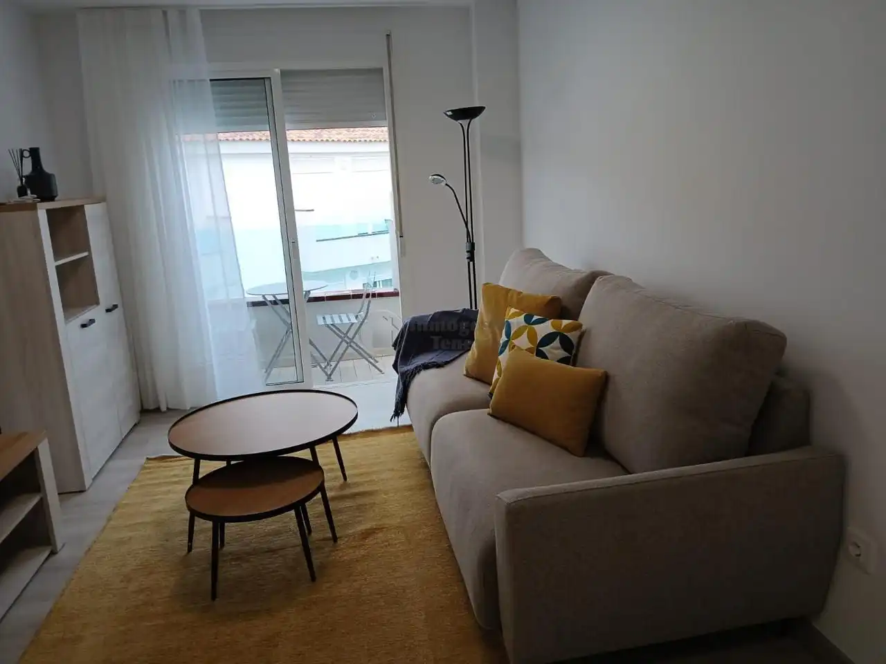 Sala de estar de Piso de alquiler en Arona con Amueblado, Balcón y Internet