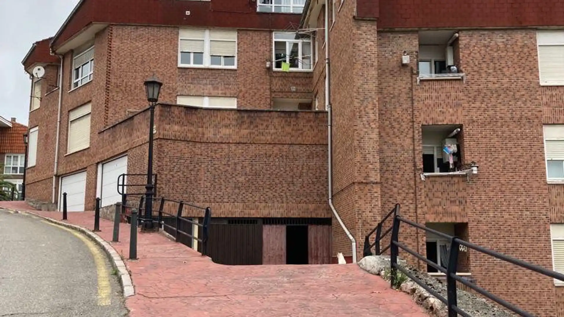 Exterior view of Garage for sale in San Vicente de la Barquera