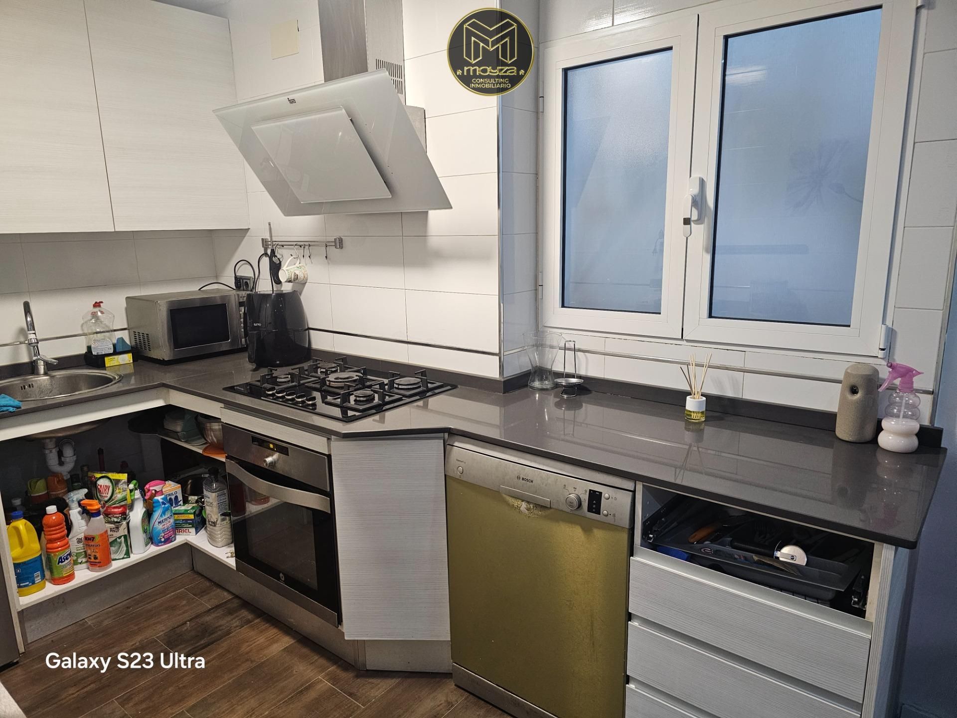 Kitchen of Flat for sale in  Jaén Capital