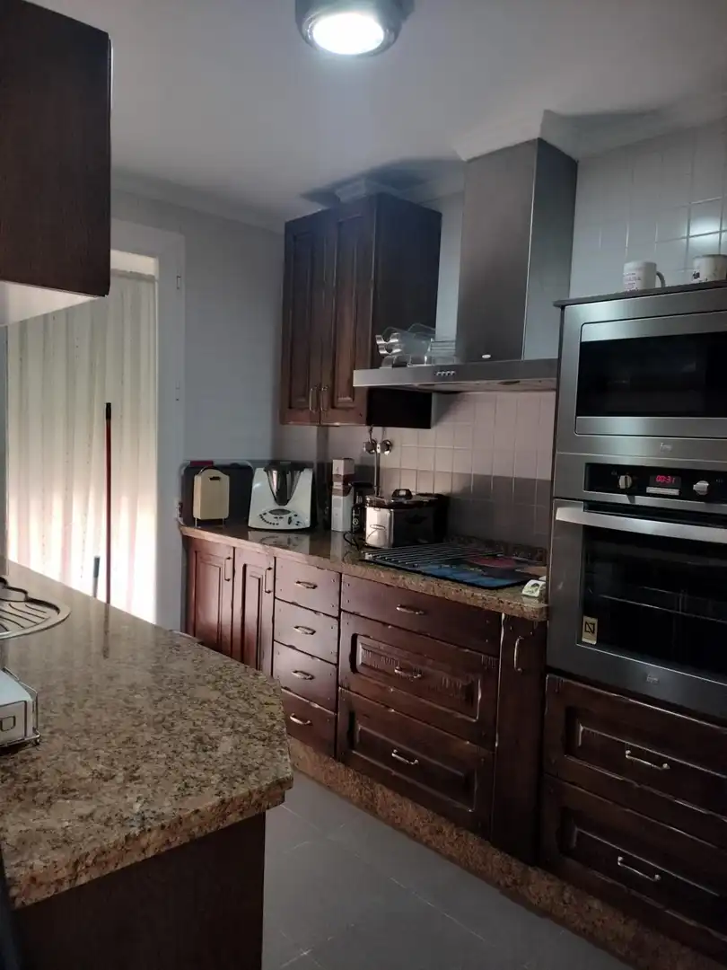 Cocina de Casa o chalet en venta en Coria del Río con Aire acondicionado, Terraza y Piscina comunitaria