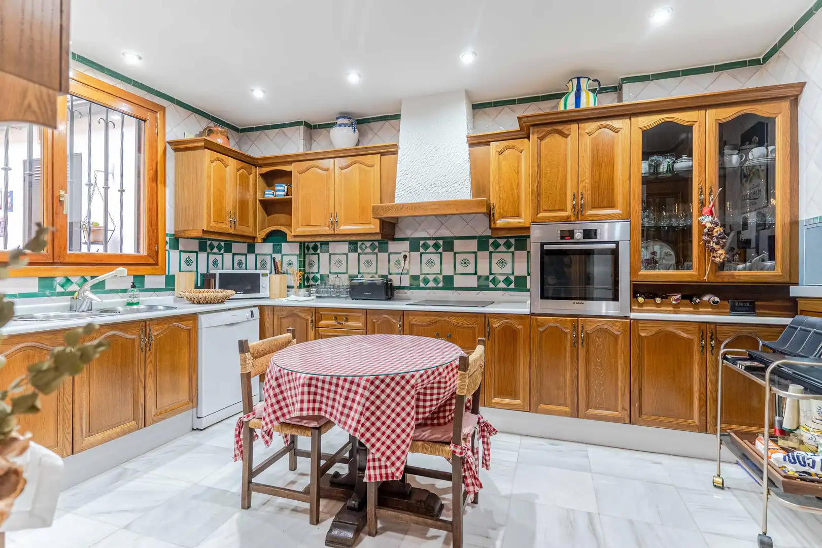 Cocina de Dúplex en venta en Granada con Aire acondicionado, Jardín privado y Trastero