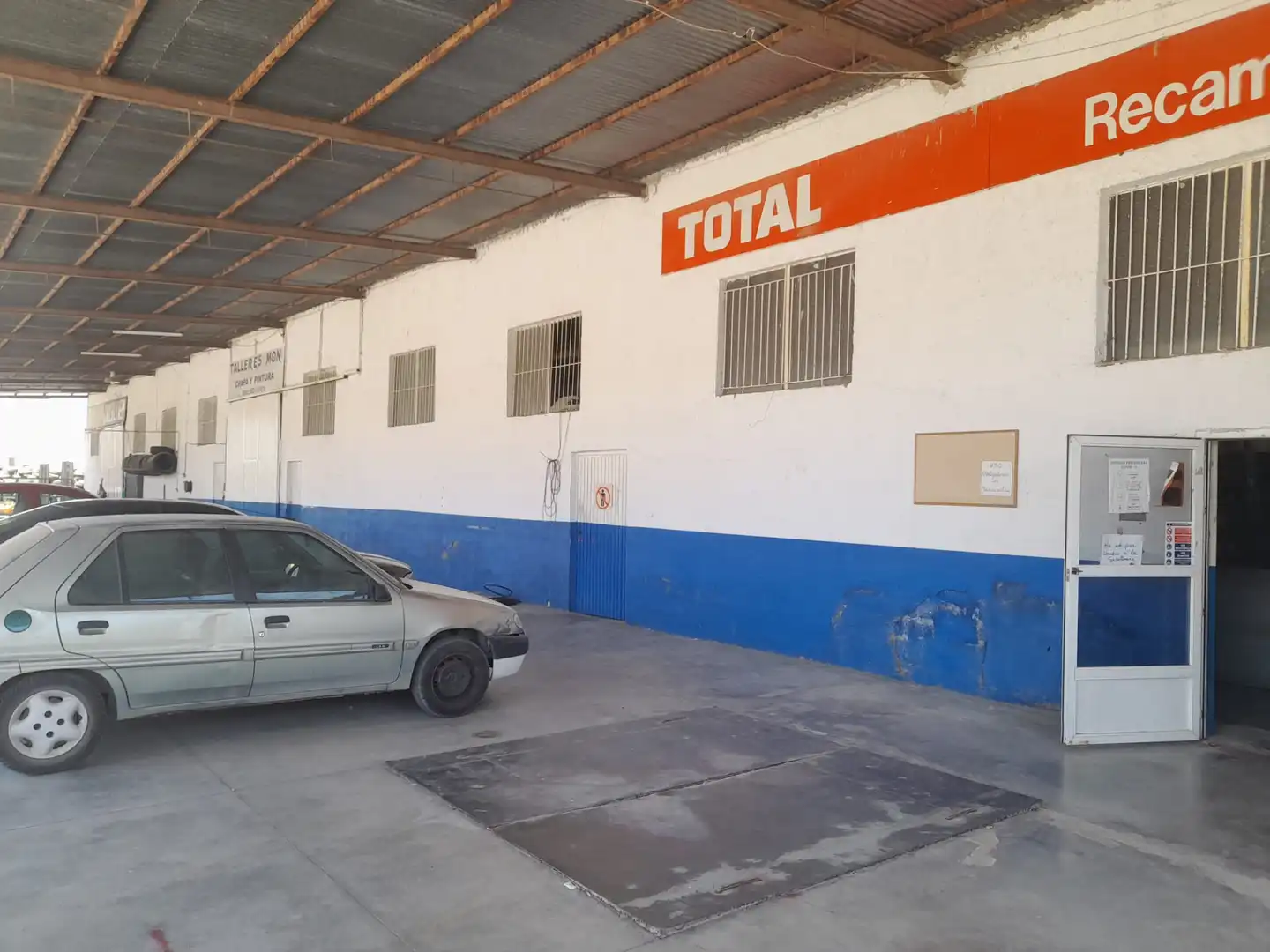 Parking de Casa o chalet en venta en Fuente Vaqueros con Aire acondicionado, Jardín privado y Piscina