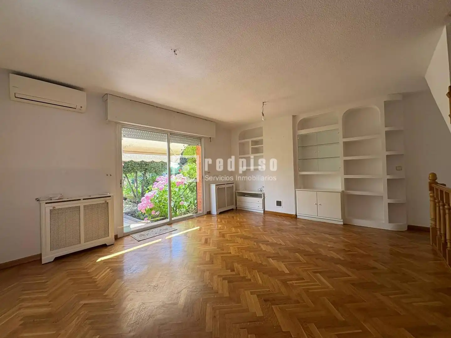 Garden of Houses for sale in Tres Cantos  with Air Conditioner, Heating and Parquet flooring