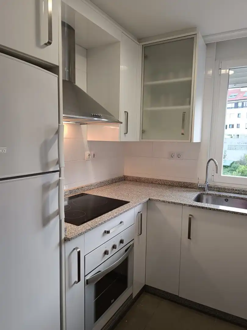 Maisonette zum Verkauf in Calle CASTRON DOURO, Ensanche - Sar