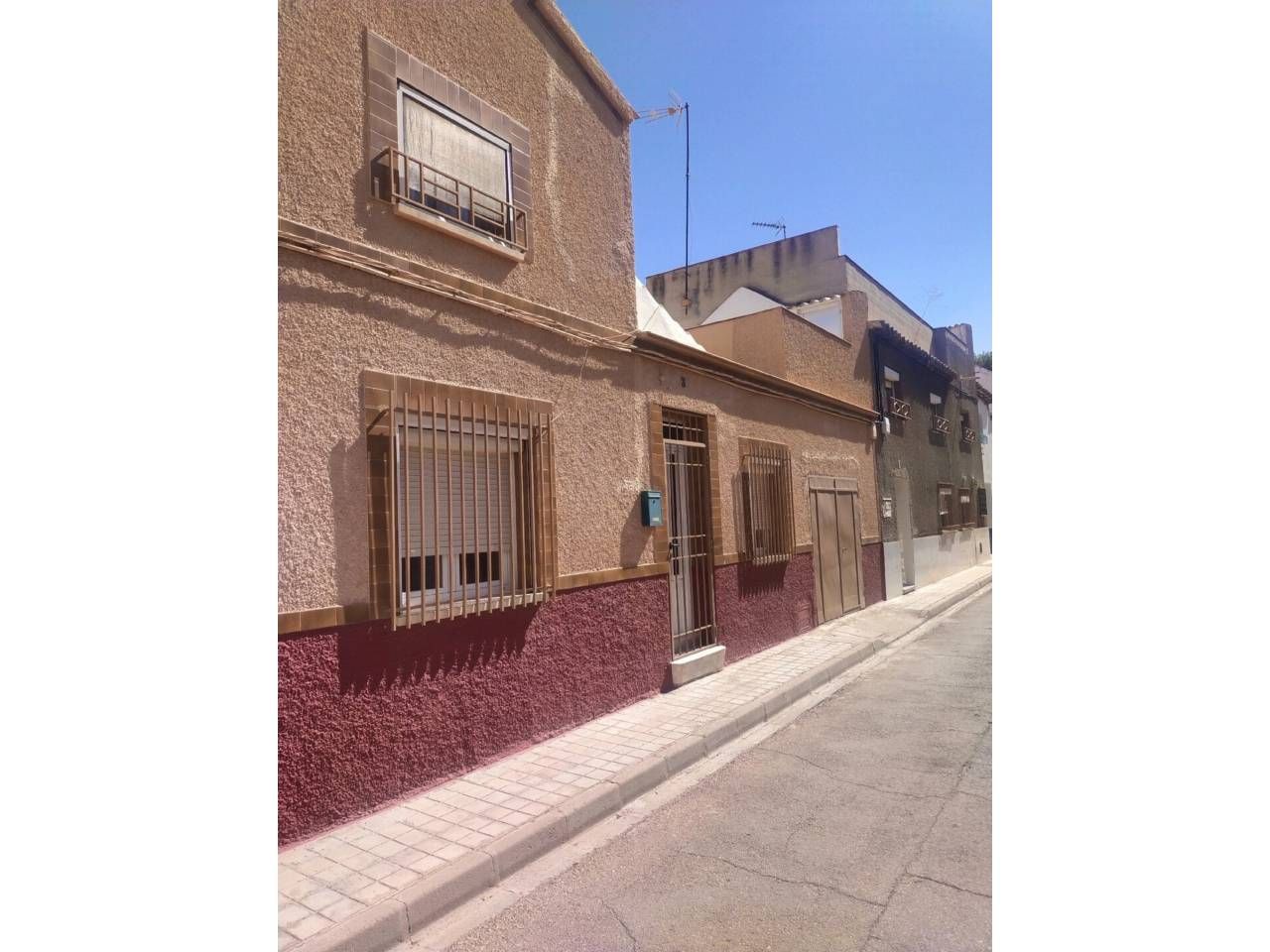 Vista exterior de Casa o xalet en venda en Manzanares amb Calefacció, Jardí privat i Terrassa