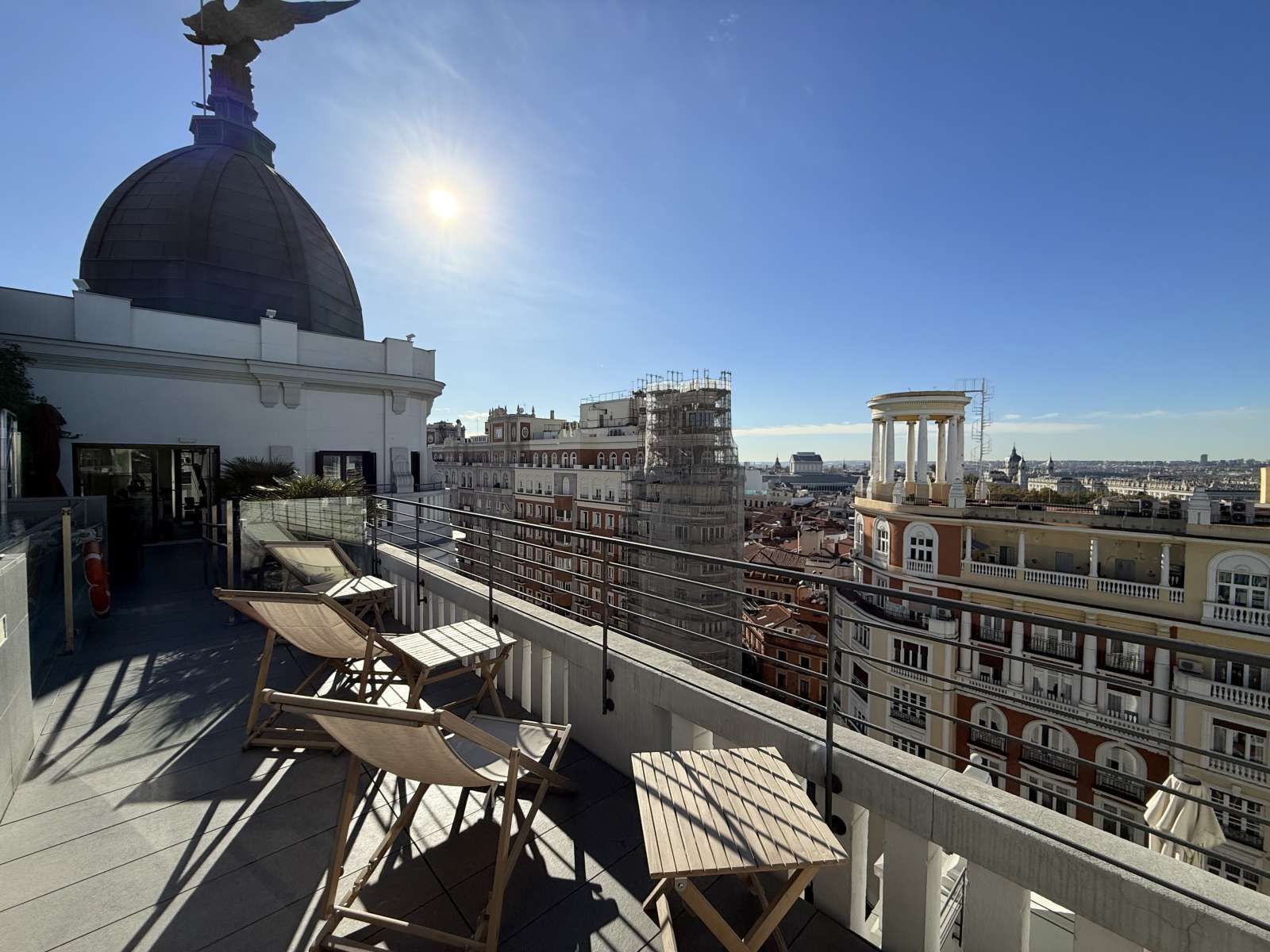 Terrace of Apartment to share in  Madrid Capital  with Air Conditioner and Terrace