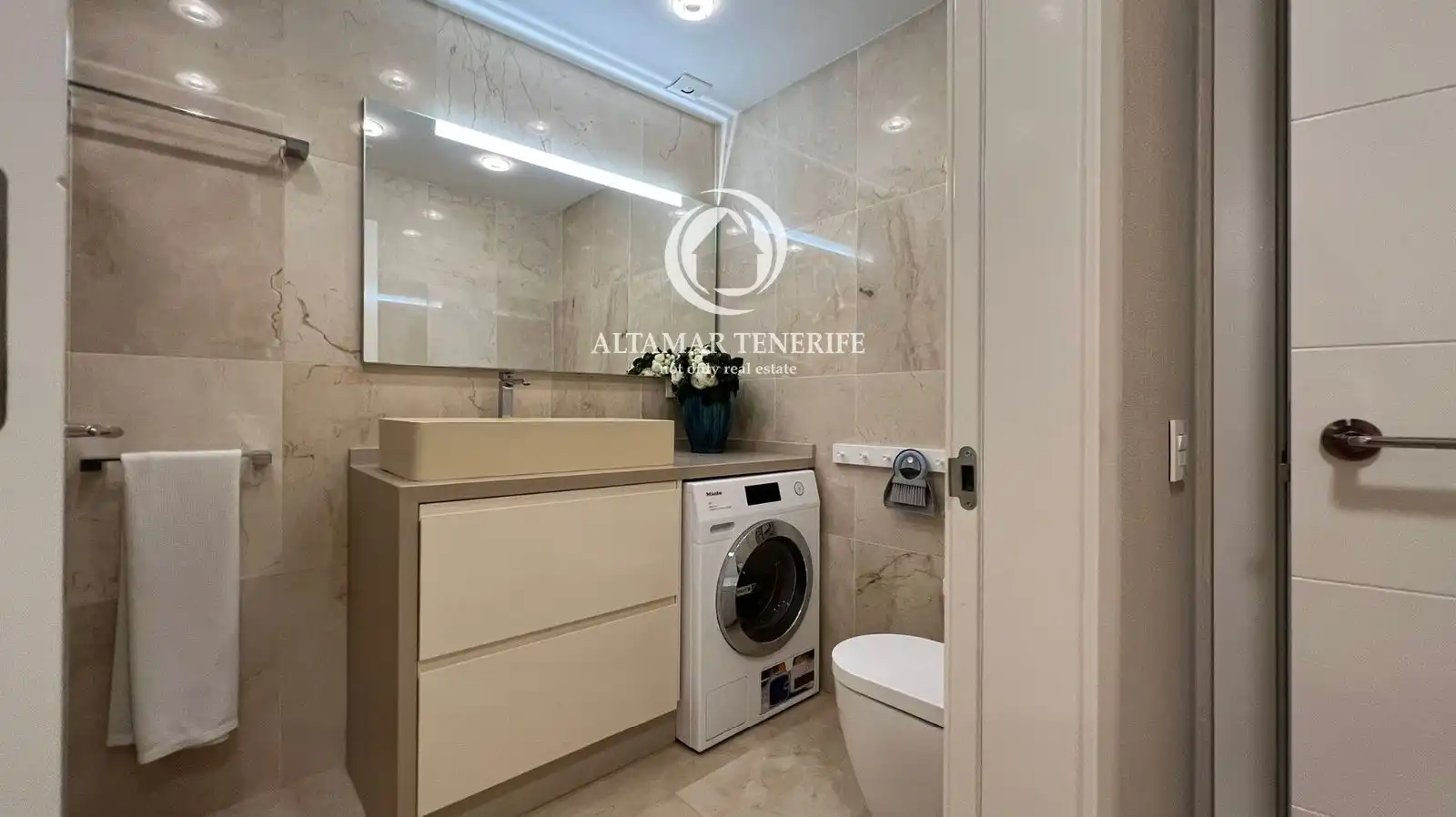 Apartamento con piscina en venta en Costa Adeje, imagen 27