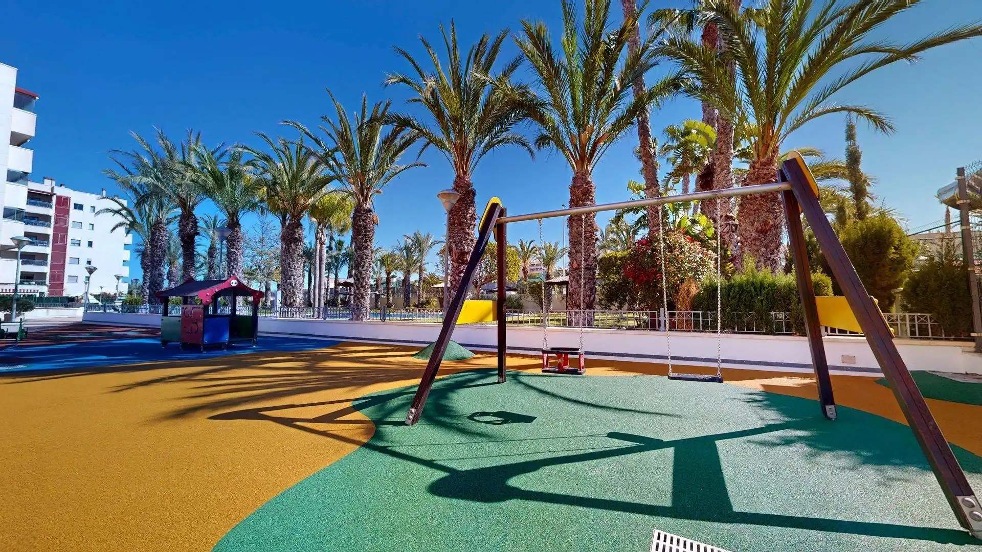 Exterior view of Apartments for rent in Elche / Elx  with Air Conditioner, Heating and Private garden