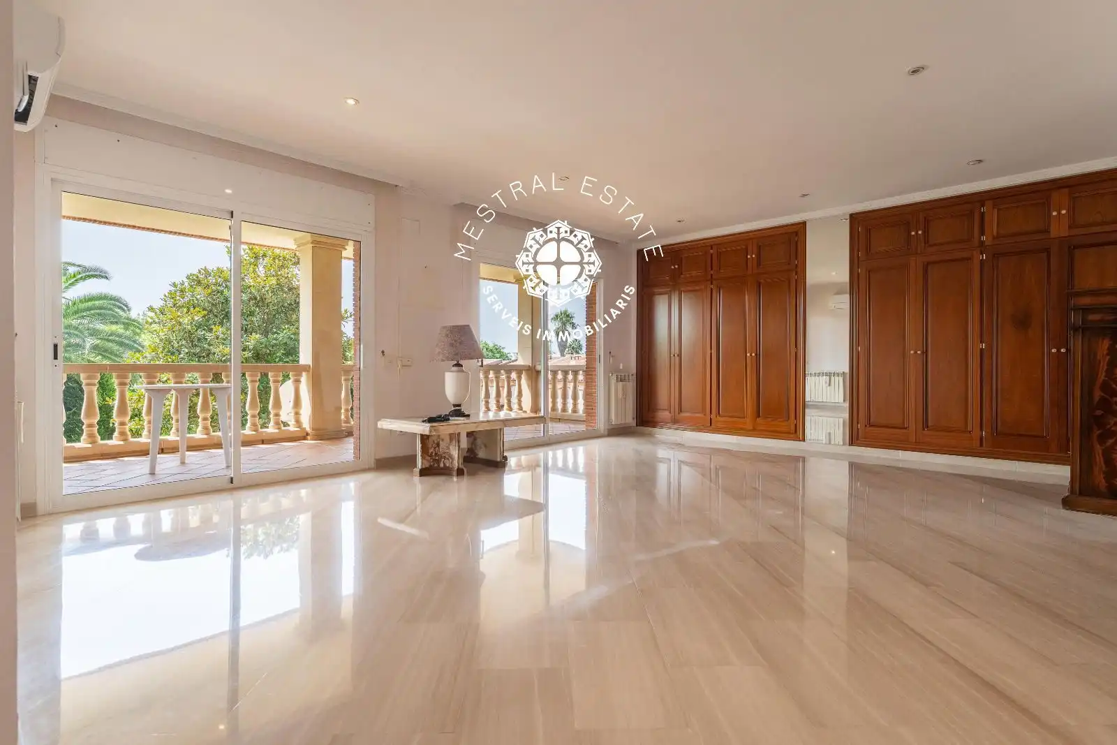 Living room of Houses for sale in Cambrils  with Air Conditioner, Heating and Private garden