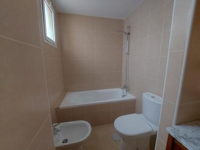 Bathroom of Flat for sale in Vera  with Terrace and Community pool