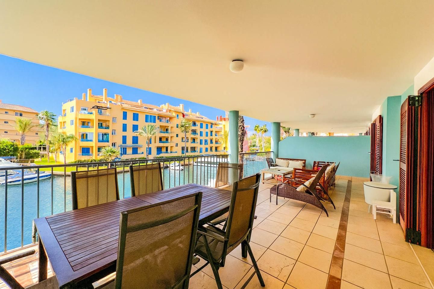 Terrassa de Apartament en venda en Sotogrande amb Aire condicionat, Calefacció i Jardí privat