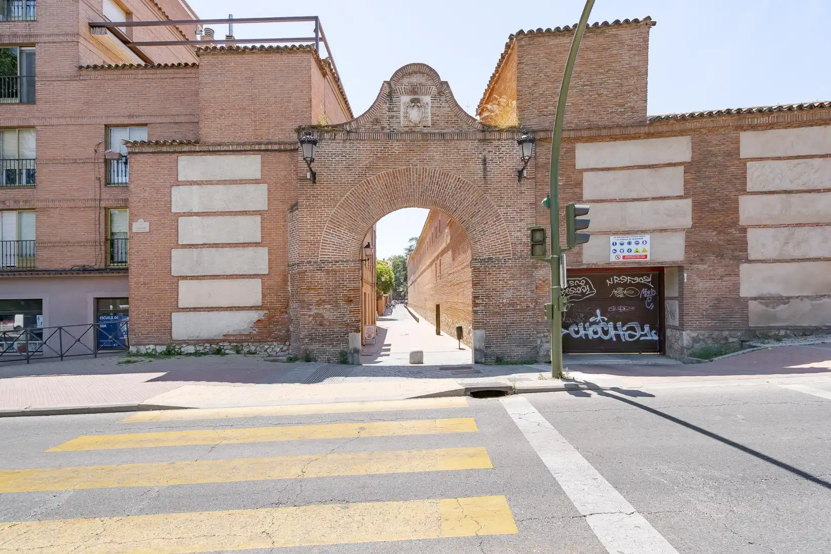 Exterior view of Flat for sale in Alcalá de Henares  with Heating, Terrace and Furnished