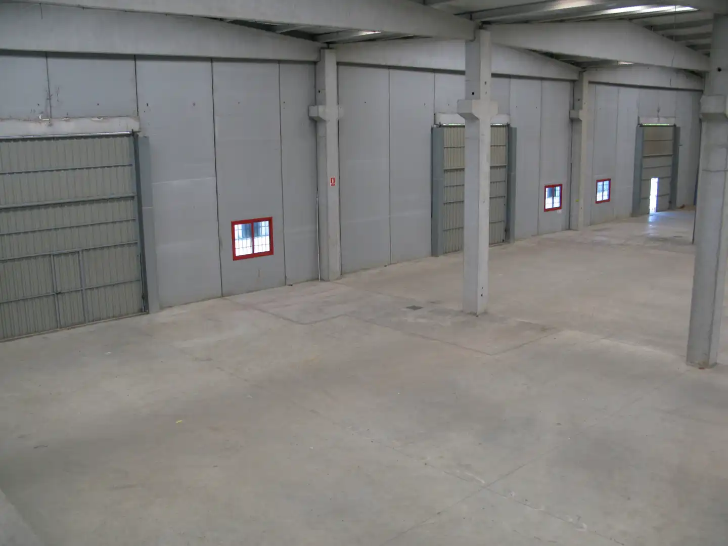 Parking de Nave industrial de alquiler en Girona