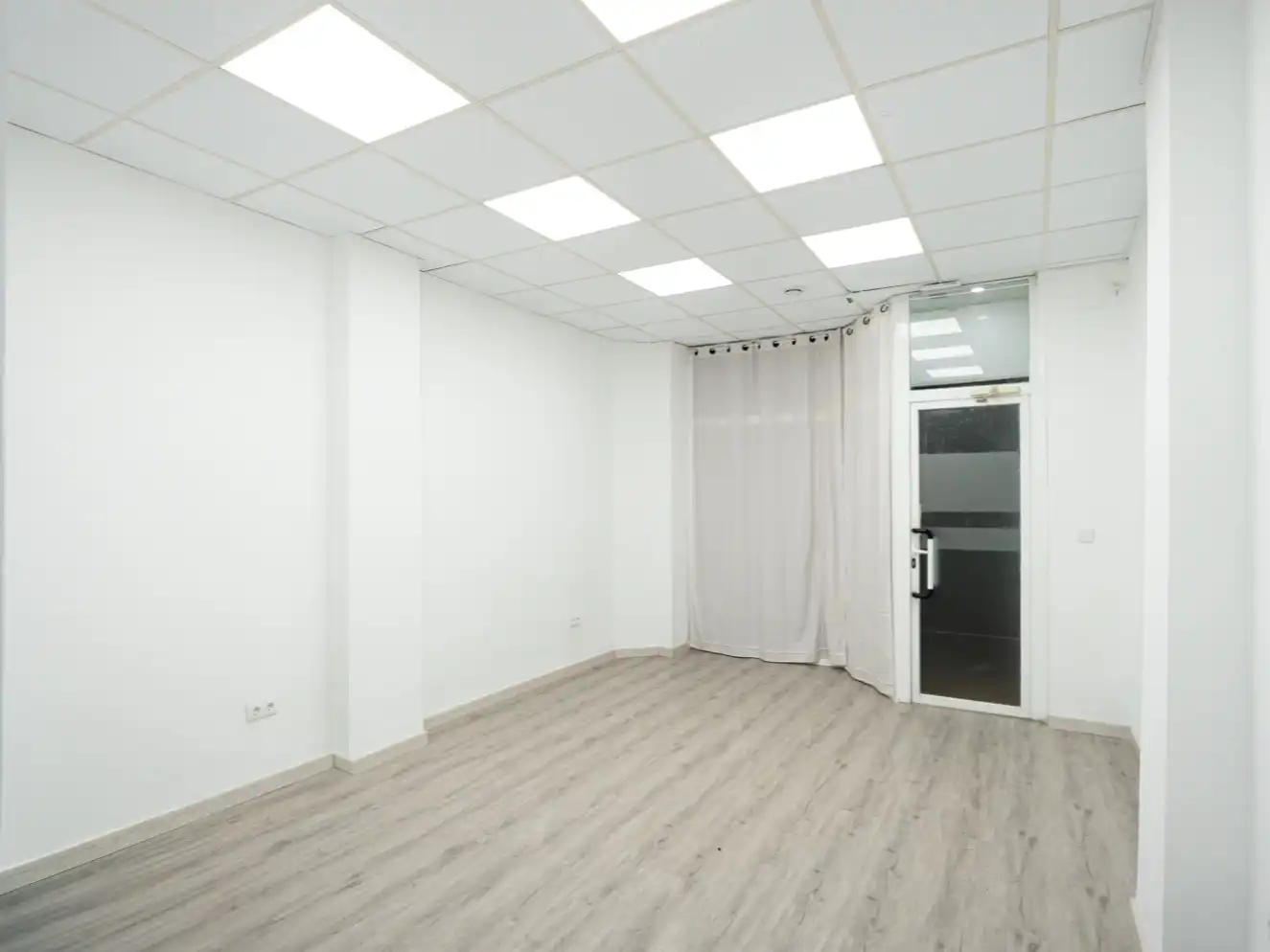 Local en venta en Zaragoza con Aire acondicionado, Calefacción y Parquet