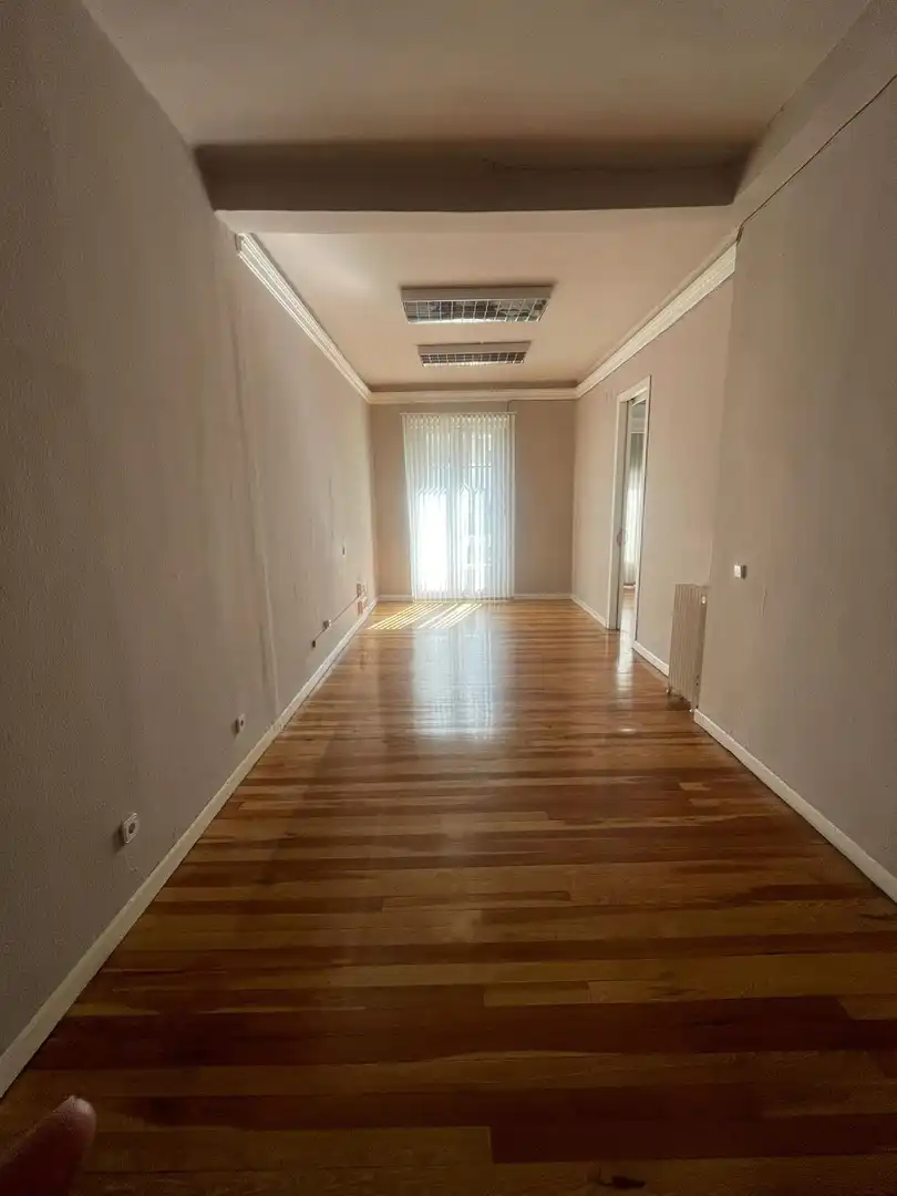 Office space with lift to rent in Calle Calle Miguel Iscar, imagen 9