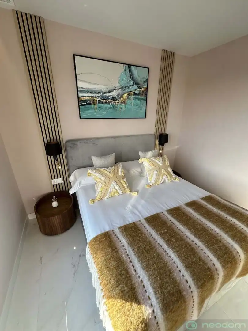 Bedroom of Flat for rent in Benidorm  with Air Conditioner, Terrace and Swimming Pool