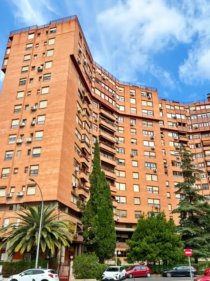 Exterior view of Flat for sale in Madrid  with Air Conditioner, Heating and Terrace