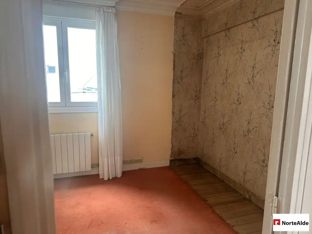 Habitación de Piso en venta en Barakaldo  con Calefacción, Trastero y Balcón