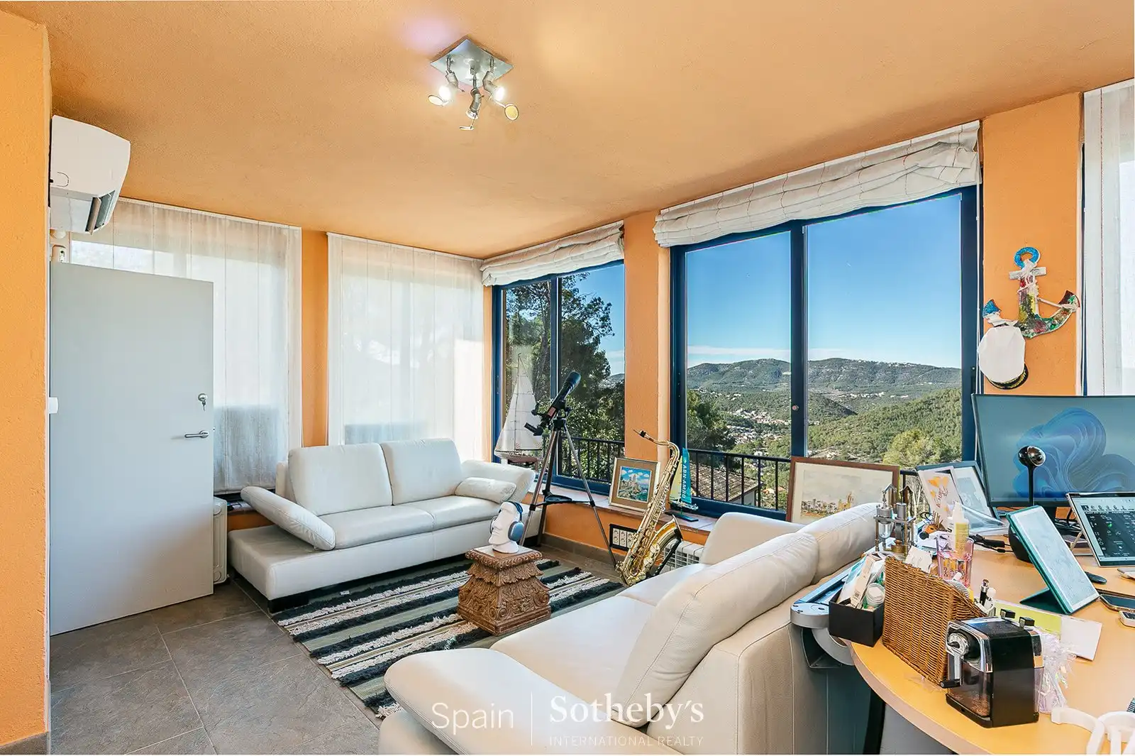 Sala de estar de Casa o chalet en venta en Olivella con Aire acondicionado, Calefacción y Jardín privado