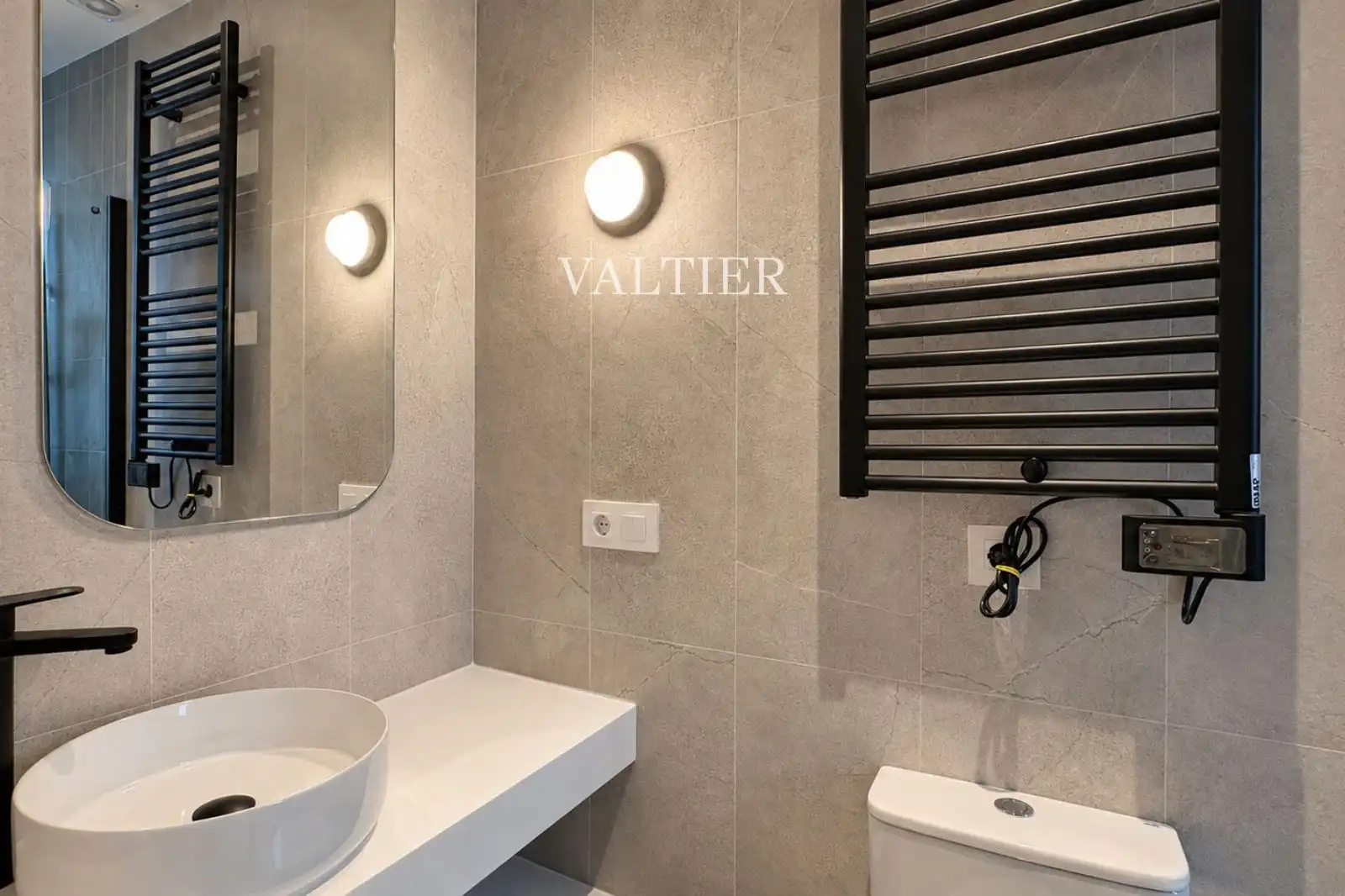 Baño de Piso de alquiler en Madrid con Calefacción y Amueblado