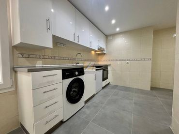 Piso en venta en Calle Doctor Melquíades Cabal