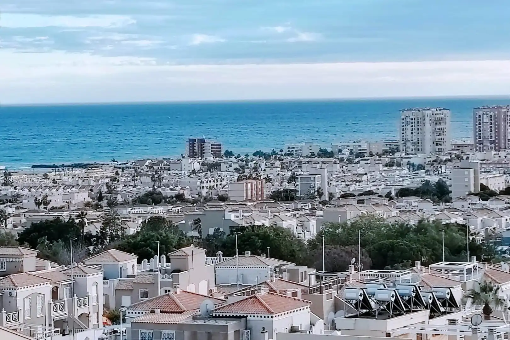 Vista exterior de Àtic en venda en Torrevieja amb Aire condicionat, Calefacció i Terrassa