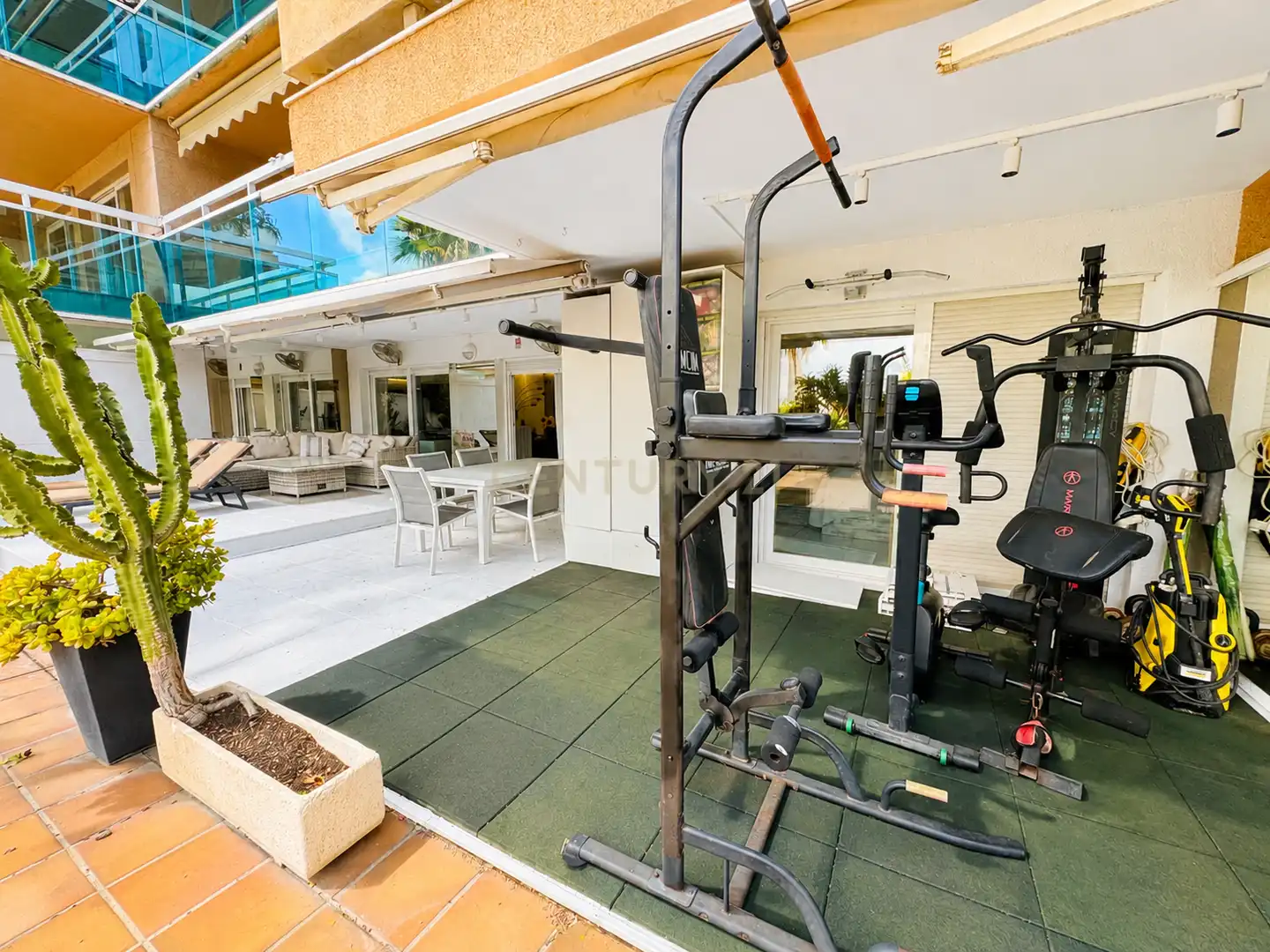 Wohnungen zur Miete in CL DE S'ILLA PLANA 1025 EDIFICIO AQUATIC PARKEIVIS, Marina Botafoc - Platja de Talamanca