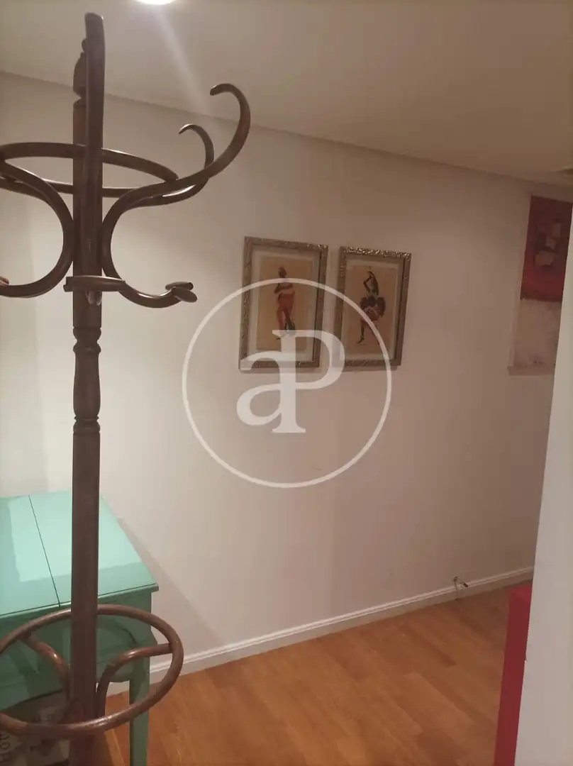 Wohnung zur Miete in Valencia mit Klimaanlage, Möbliert und Balkon