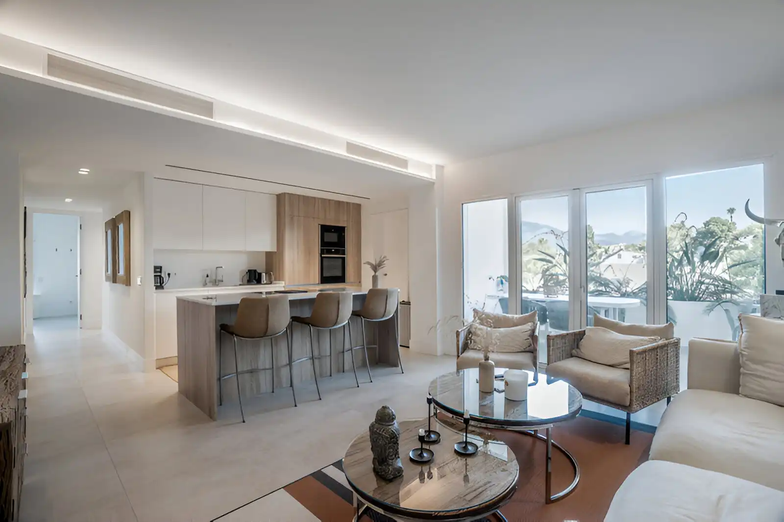 Penthouse with pool for sale in Nueva Andalucía