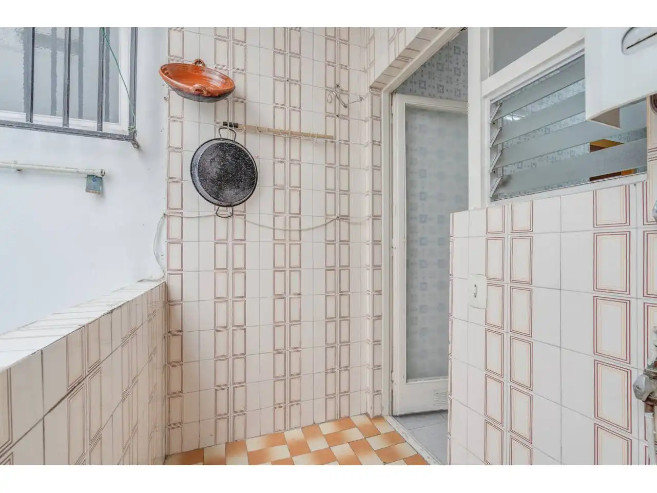Bathroom of Flat for sale in Terrassa  with Air Conditioner